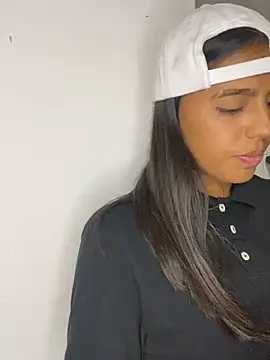 Snapshot of BarbieHotLaura chatting on March 13, 9:26 pm BarbieHotLaura online show from March 13, 9:26 pm