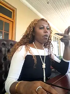 YourDreamLady22 online show from January 28, 12:11 pm