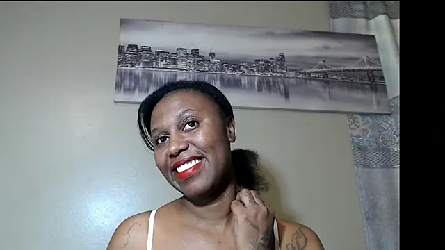 YourDreamLady22 online show from November 22, 8:46 am