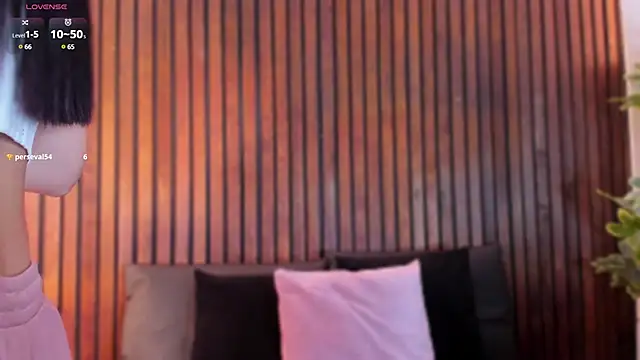 Jennmiiller  online show from February 15, 11:50 am