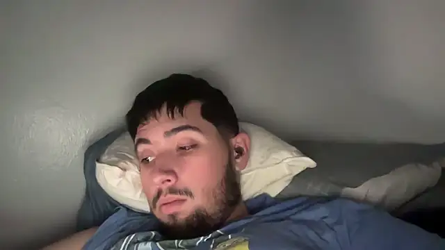 Snapshot of hornycollegestudenthung chatting on December 10, 11:40 pm hornycollegestudenthung online show from December 10, 11:40 pm