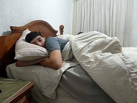 Snapshot of hornycollegestudenthung chatting on January 8, 5:27 am hornycollegestudenthung online show from January 8, 5:27 am