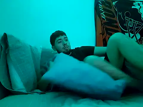 Snapshot of hornycollegestudenthung chatting on February 8, 3:30 am hornycollegestudenthung online show from February 8, 3:30 am