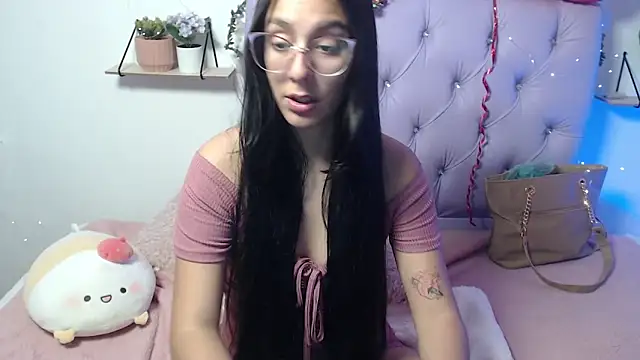 Freyja 01 online show from February 8, 9:46 pm