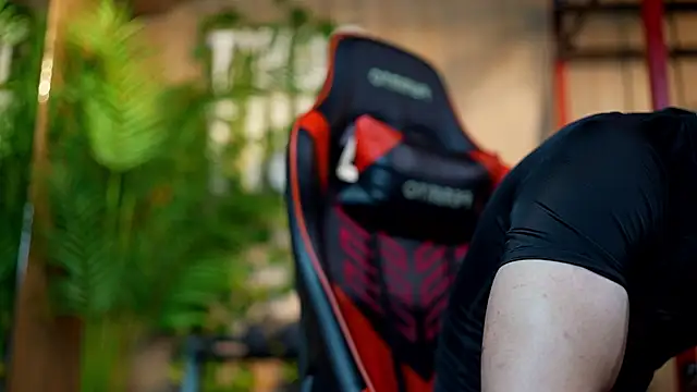 Austin bolt online show from December 13, 1:48 am