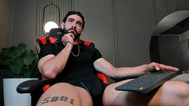 Austin bolt online show from December 28, 4:19 am