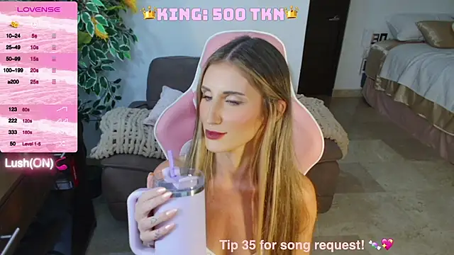 Snapshot of Angel-Ava chatting on December 14, 8:13 am Angel-Ava online show from December 14, 8:13 am