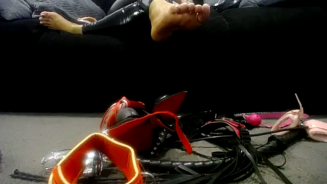 Niquitasparkles online show from January 21, 5:41 pm