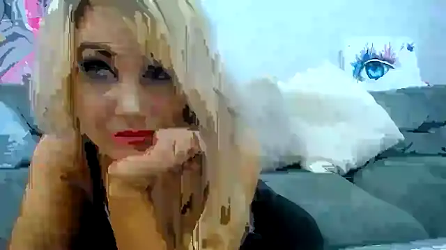 Niquitasparkles online show from November 26, 1:34 pm