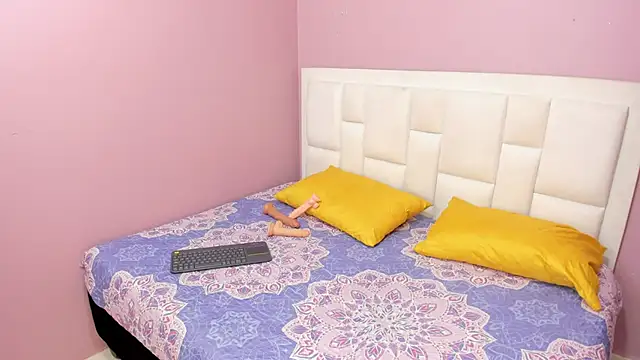 ZaritaLenon online show from October 16, 8:32 pm