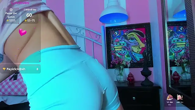 Snapshot of Liah_Grey8 chatting on January 19, 12:06 am Liah Grey8 online show from January 19, 12:06 am