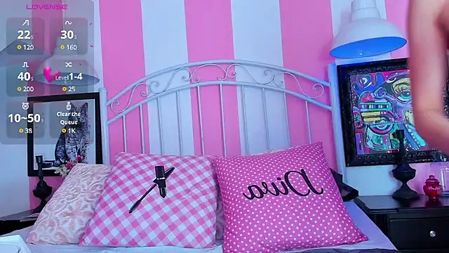 Snapshot of Liah_Grey8 chatting on March 12, 9:13 pm Liah Grey8 online show from March 12, 9:13 pm