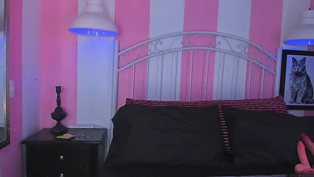 Snapshot of Liah_Grey8 chatting on October 11, 9:24 pm Liah Grey8 online show from October 11, 9:24 pm