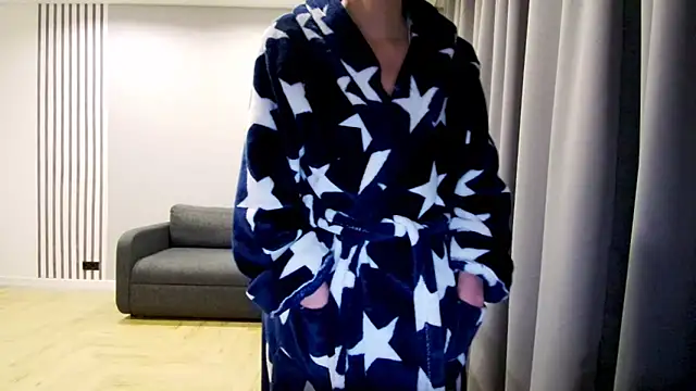 Daniella Lorente online show from February 8, 1:11 am