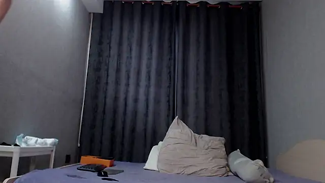 Snapshot of Anna_Curvy chatting on February 4, 4:26 am Anna Curvy online show from February 4, 4:26 am