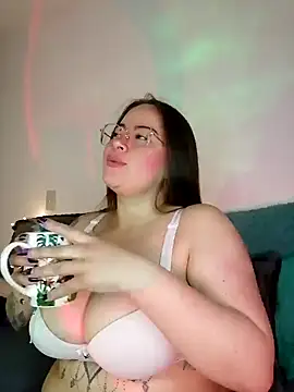 soofy   online show from March 19, 4:14 am