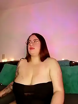 soofy   online show from October 21, 2:12 am