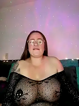 soofy   online show from November 3, 4:47 am