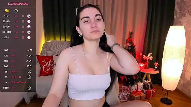 hannacheekss  online show from December 16, 2:57 am