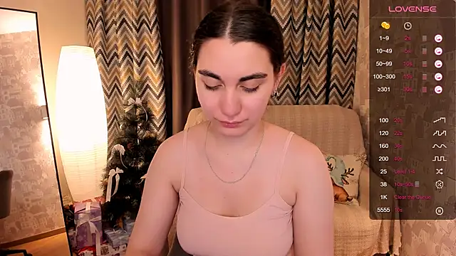 hannacheekss  online show from December 21, 5:03 am