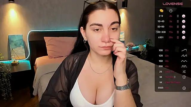 hannacheekss  online show from January 31, 6:57 am