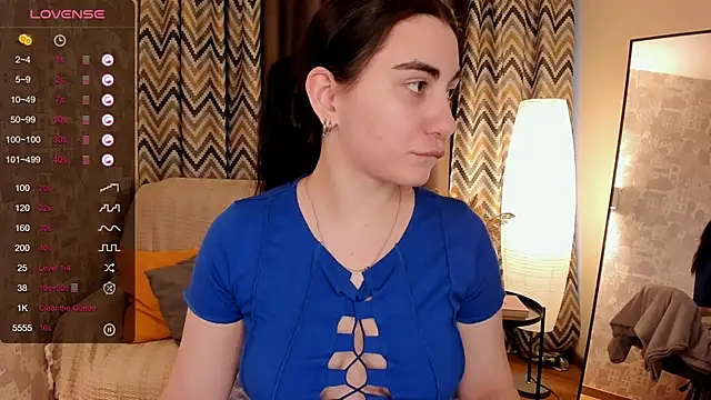 hannacheekss  online show from February 21, 8:40 am