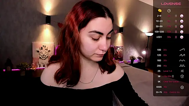 hannacheekss  online show from September 22, 2:02 am