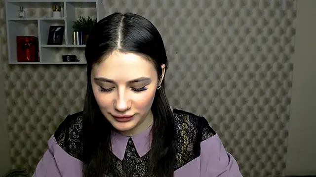 Snapshot of AliceSexyyy_ chatting on December 24, 7:22 pm AliceSexyyy online show from December 24, 7:22 pm