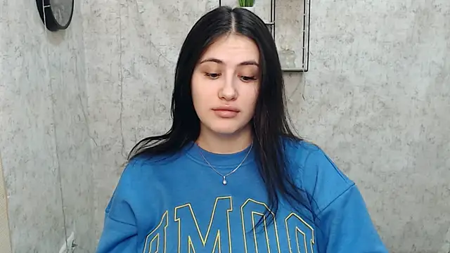 Snapshot of AliceSexyyy_ chatting on January 15, 1:09 pm AliceSexyyy online show from January 15, 1:09 pm