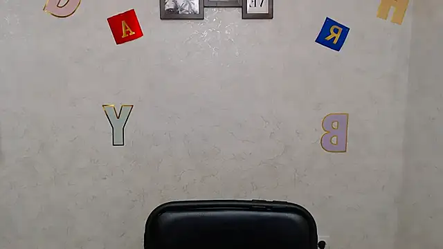 Snapshot of AliceSexyyy_ chatting on February 25, 12:24 pm AliceSexyyy online show from February 25, 12:24 pm