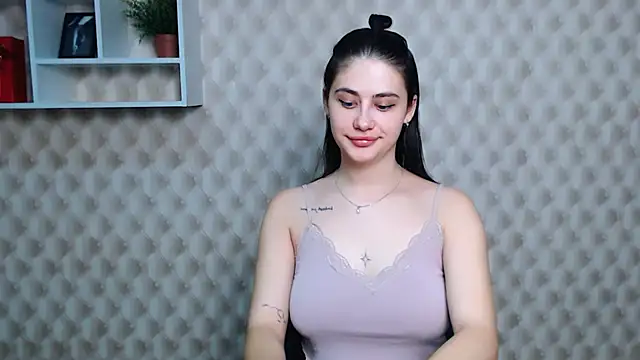 Snapshot of AliceSexyyy_ chatting on September 13, 8:36 am AliceSexyyy online show from September 13, 8:36 am