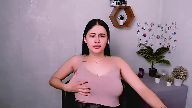 Snapshot of AliceSexyyy_ chatting on September 17, 6:20 pm AliceSexyyy online show from September 17, 6:20 pm