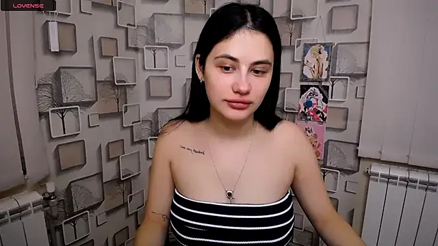 Snapshot of AliceSexyyy_ chatting on October 3, 9:50 am AliceSexyyy online show from October 3, 9:50 am