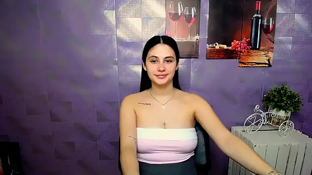 Snapshot of AliceSexyyy_ chatting on November 14, 1:32 pm AliceSexyyy online show from November 14, 1:32 pm