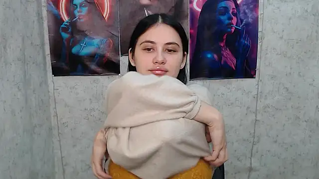 Snapshot of AliceSexyyy_ chatting on November 19, 4:34 am AliceSexyyy online show from November 19, 4:34 am