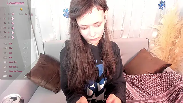 Emily Strikeee online show from December 25, 10:50 am