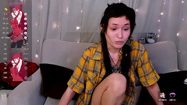 Emily Strikeee online show from March 1, 12:34 pm