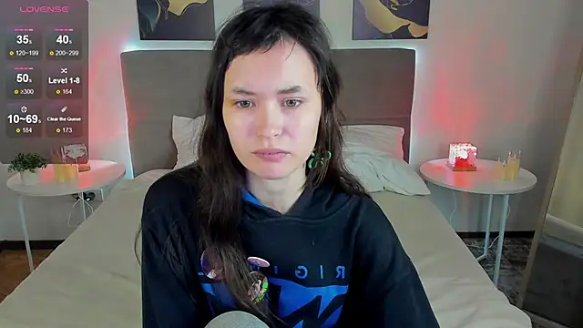 Emily Strikeee online show from September 9, 8:03 am