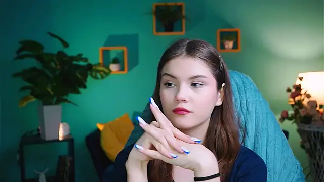 EvaThopson online show from December 4, 8:12 am