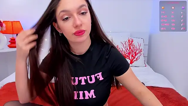 Snapshot of GiaCale chatting on February 9, 11:46 pm GiaCale online show from February 9, 11:46 pm