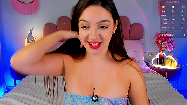 Snapshot of GiaCale chatting on October 3, 12:24 pm GiaCale online show from October 3, 12:24 pm