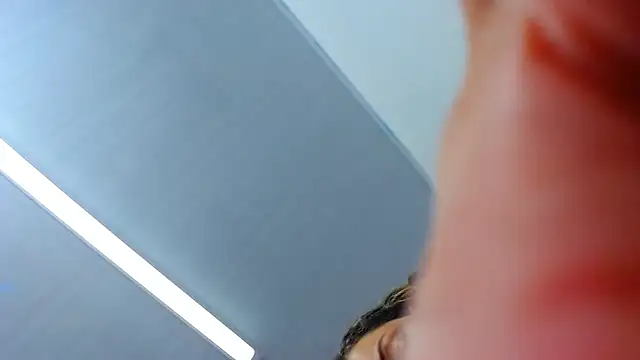 ariellth online show from March 1, 4:44 pm