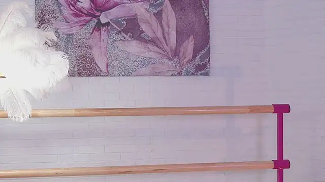 lylylovesyou online show from February 23, 9:00 am