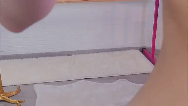 lylylovesyou online show from March 13, 5:54 am