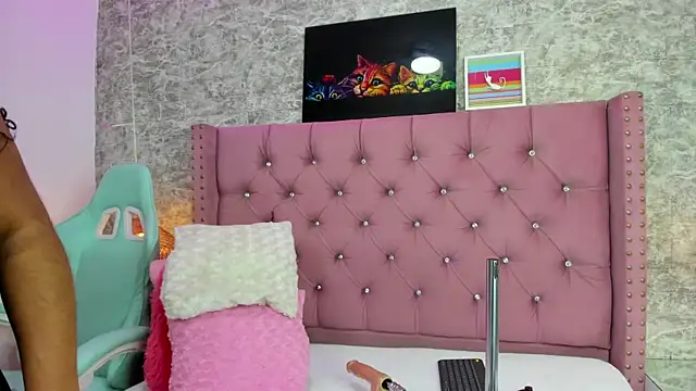 NahiaraReina online show from February 20, 1:51 pm