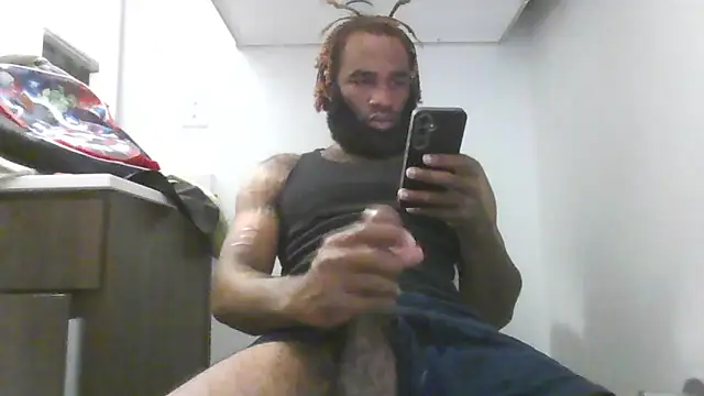 Snapshot of GoodGirlLover13 chatting on November 8, 8:03 am GoodGirlLover13 online show from November 8, 8:03 am