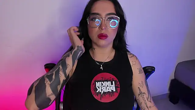 AnnikaMerliahh  online show from October 9, 3:37 am