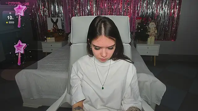 SweetyDeviliya online show from December 5, 5:48 am