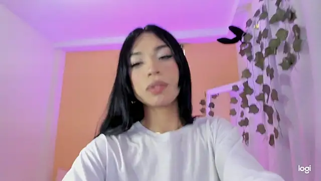 AndreaSweet  online show from February 5, 10:01 pm