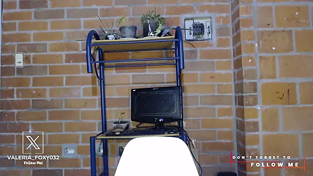 liissa 0 online show from October 16, 5:52 am